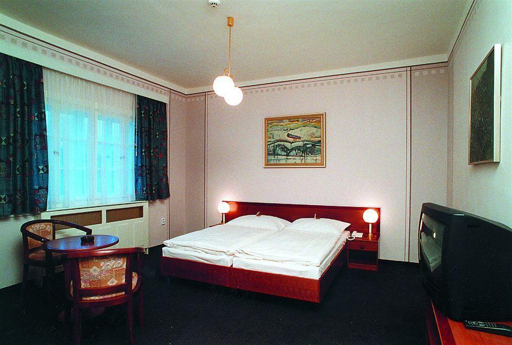 Art Deco Hotel Hoffmann Kladno Exterior photo