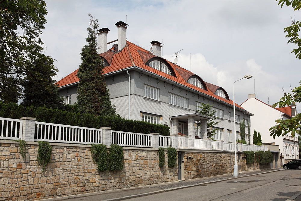 Art Deco Hotel Hoffmann Kladno Exterior photo